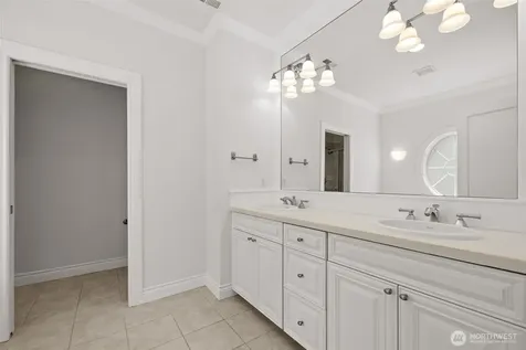2575 NE Park Drive Issaquah WA 98029