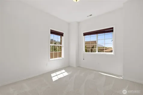 2575 NE Park Drive Issaquah WA 98029
