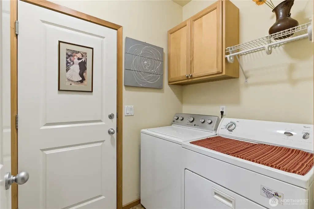 2653 NE Kevos Pond Poulsbo WA 98370
