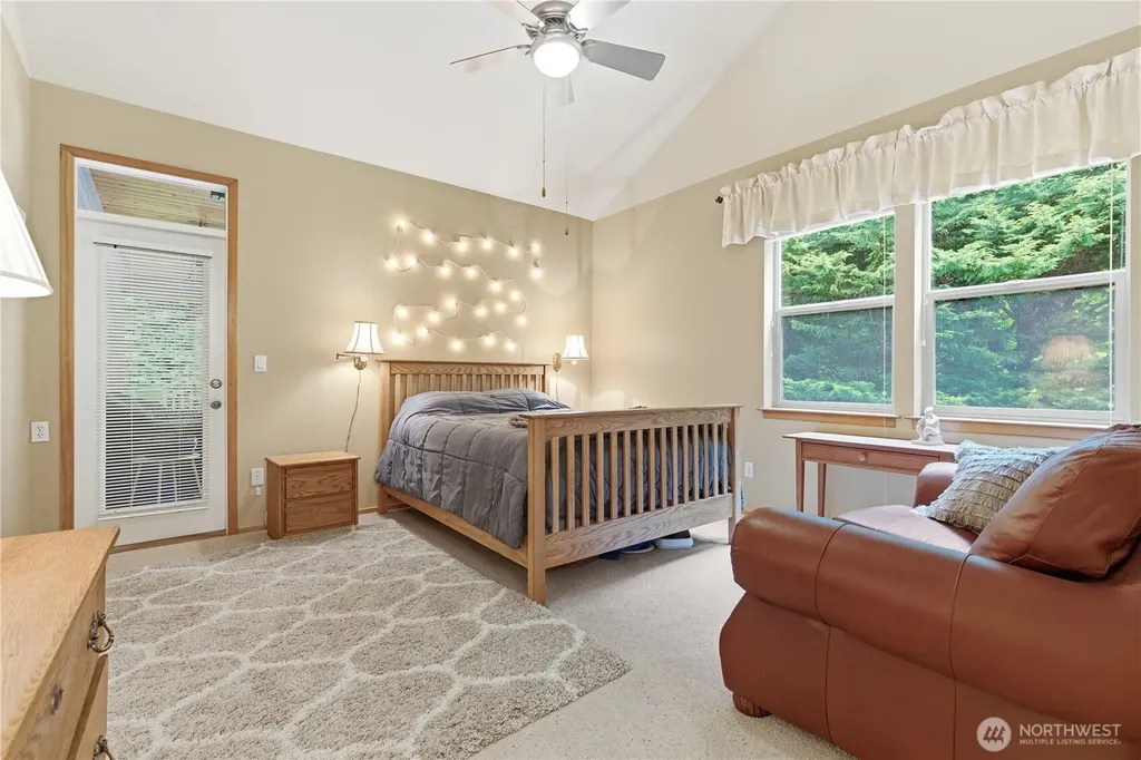 2653 NE Kevos Pond Poulsbo WA 98370