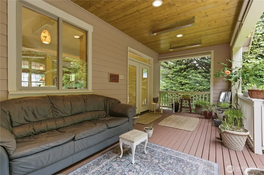 2653 NE Kevos Pond Poulsbo WA 98370