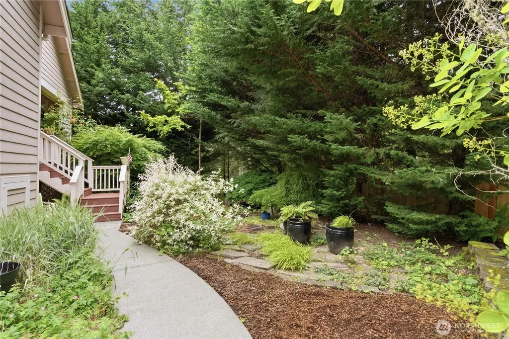 2653 NE Kevos Pond Poulsbo WA 98370