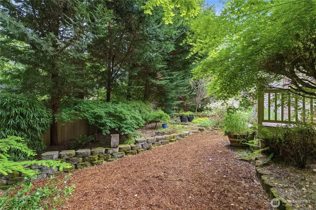 2653 NE Kevos Pond Poulsbo WA 98370