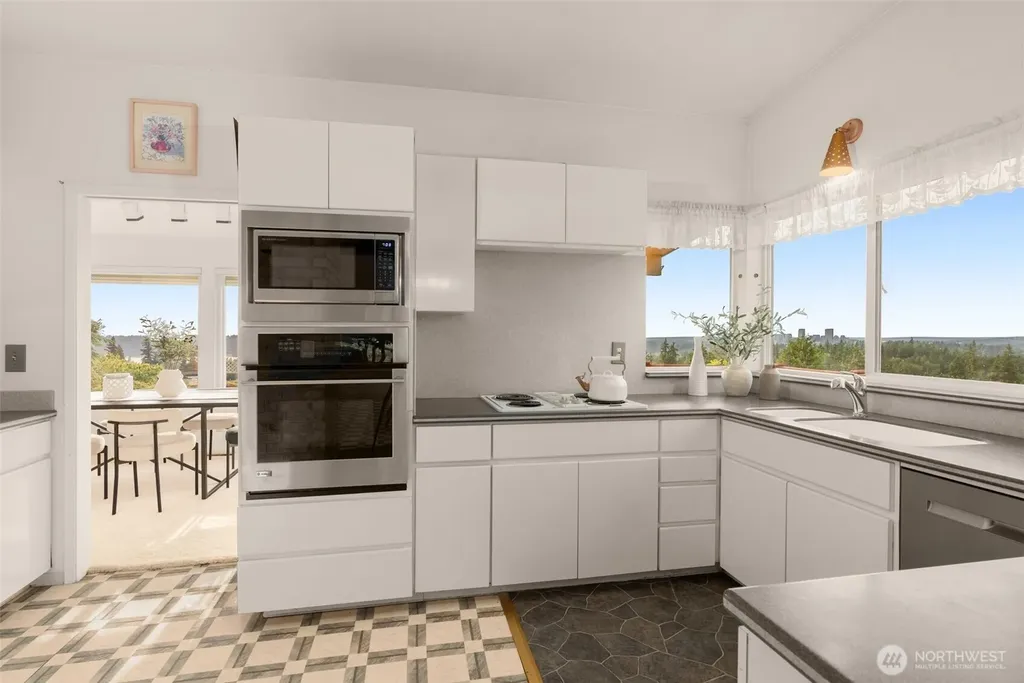 4331 136th Place SE Bellevue WA 98006