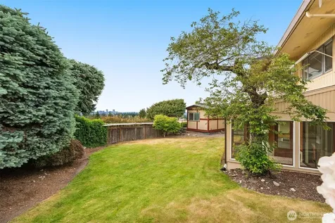 4331 136th Place SE Bellevue WA 98006