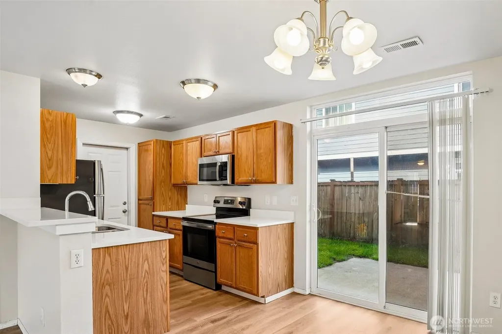 11522 7th Avenue Ct E Tacoma WA 98445