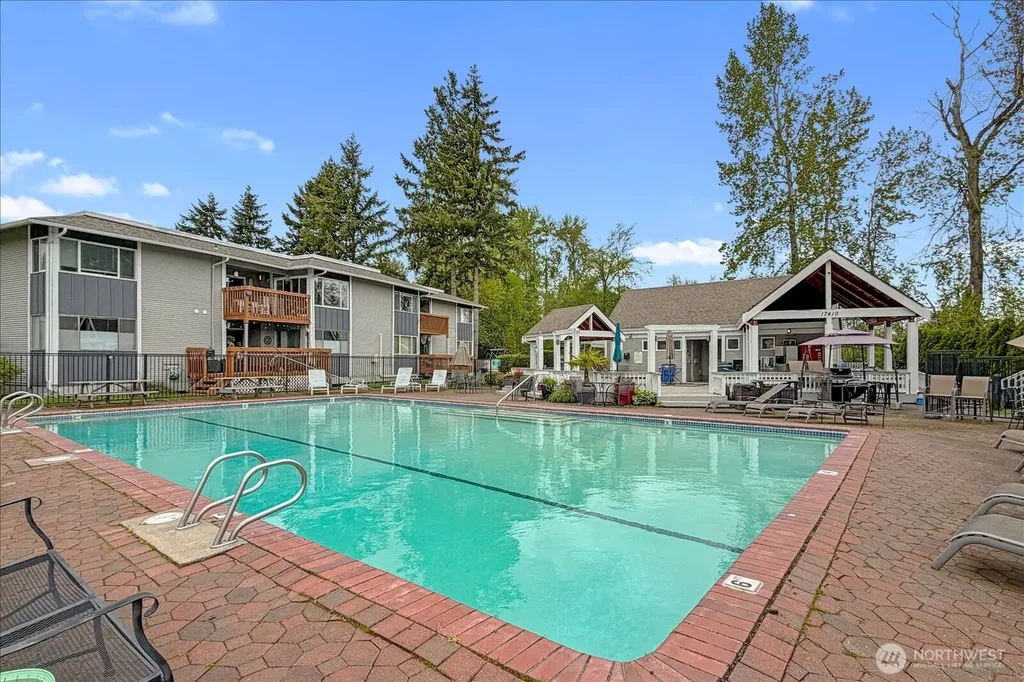 17110 NE 45th Street Redmond WA 98052