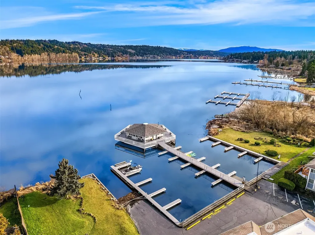 17110 NE 45th Street Redmond WA 98052