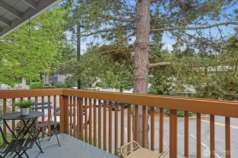 17110 NE 45th Street Redmond WA 98052
