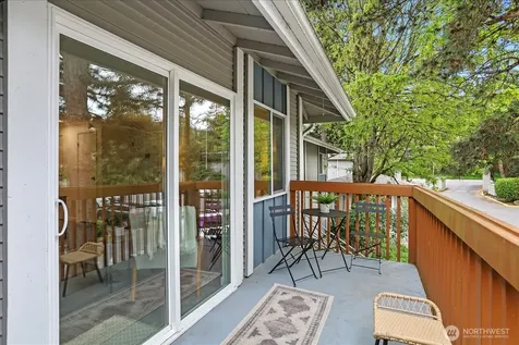 17110 NE 45th Street Redmond WA 98052