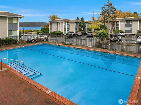 17110 NE 45th Street Redmond WA 98052
