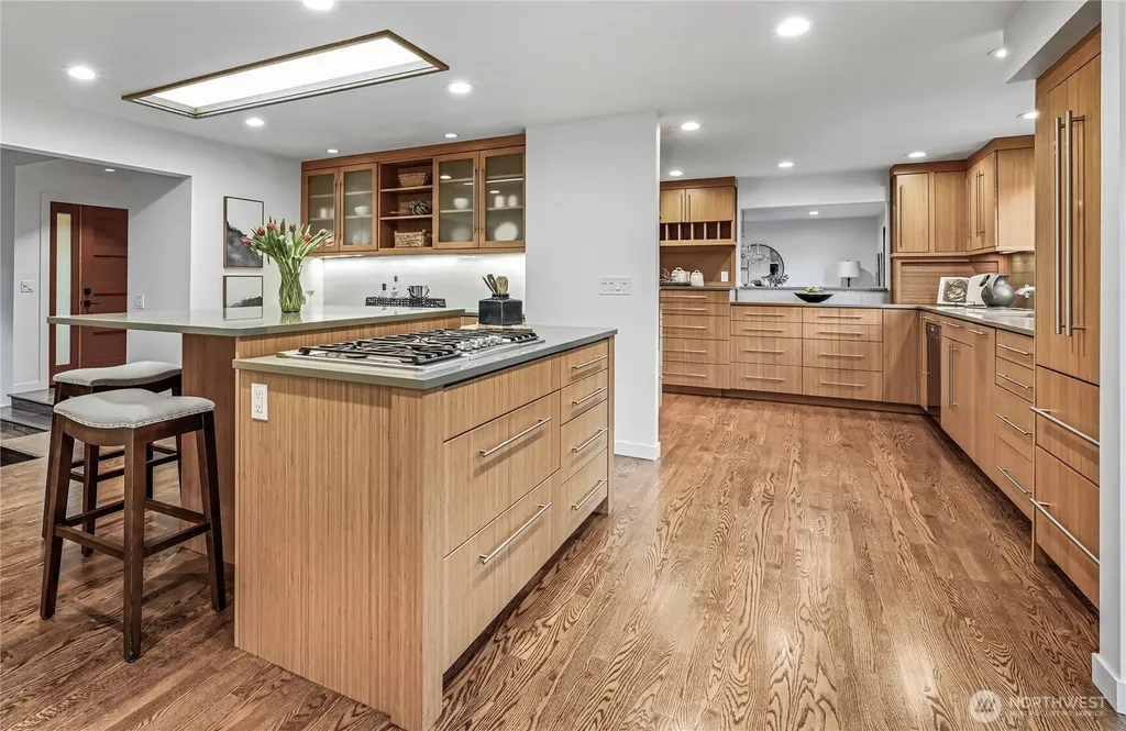 2234 108th Avenue SE Bellevue WA 98004