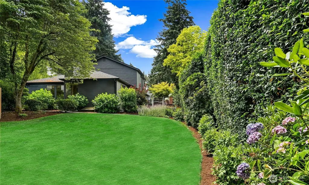 2234 108th Avenue SE Bellevue WA 98004