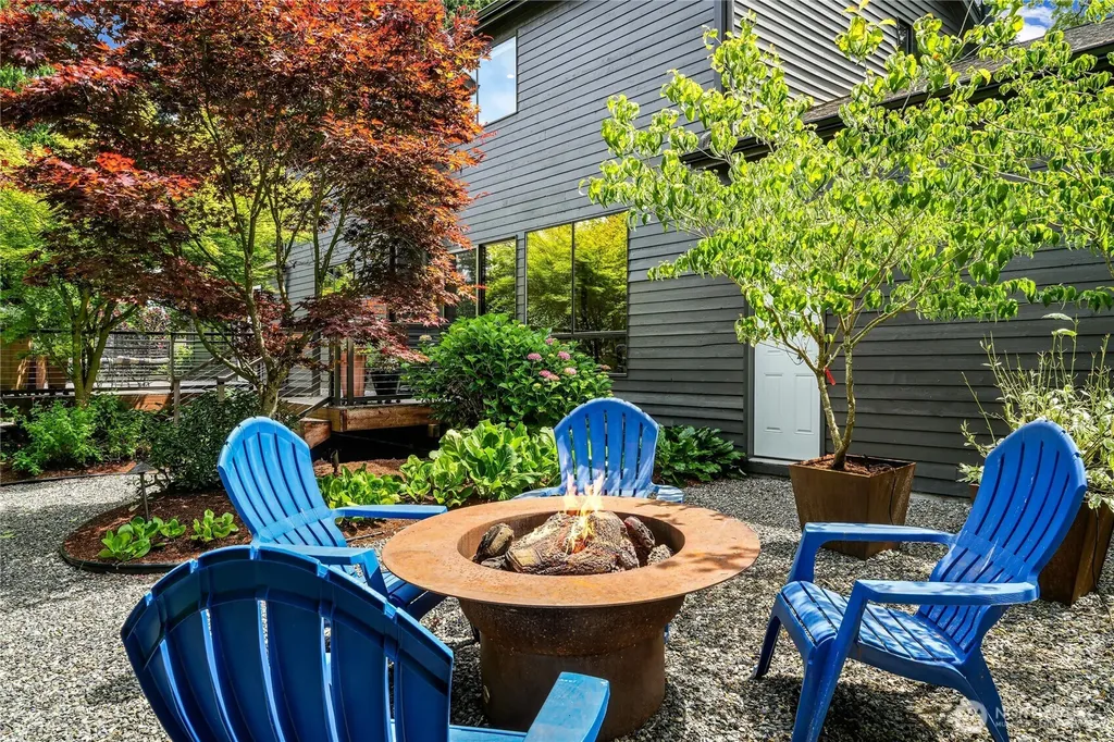 2234 108th Avenue SE Bellevue WA 98004