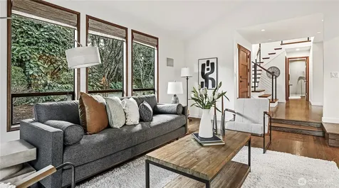 2234 108th Avenue SE Bellevue WA 98004
