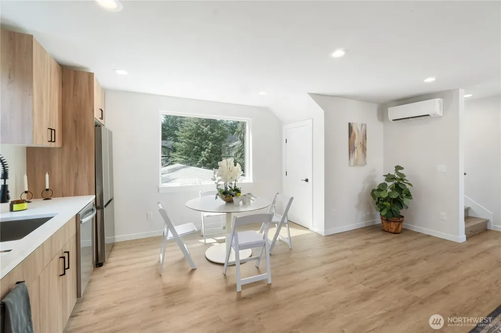 12531 25th Avenue NE Seattle WA 98125