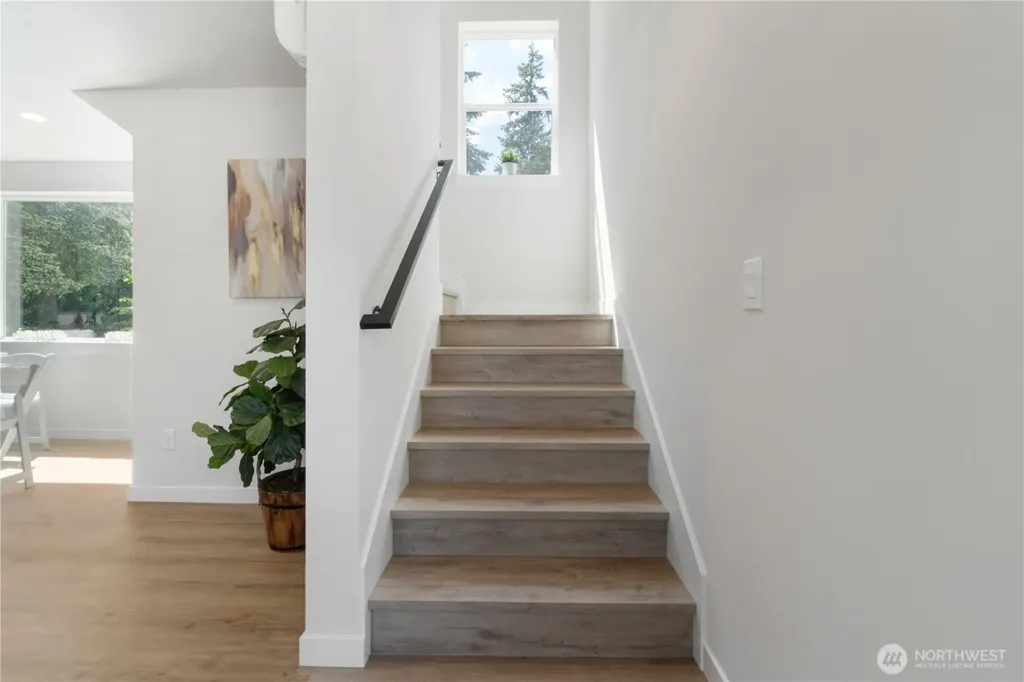 12531 25th Avenue NE Seattle WA 98125