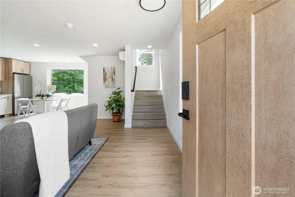 12531 25th Avenue NE Seattle WA 98125