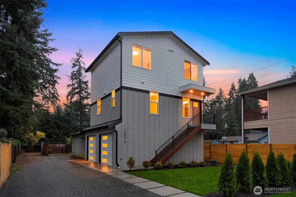 12531 25th Avenue NE Seattle WA 98125