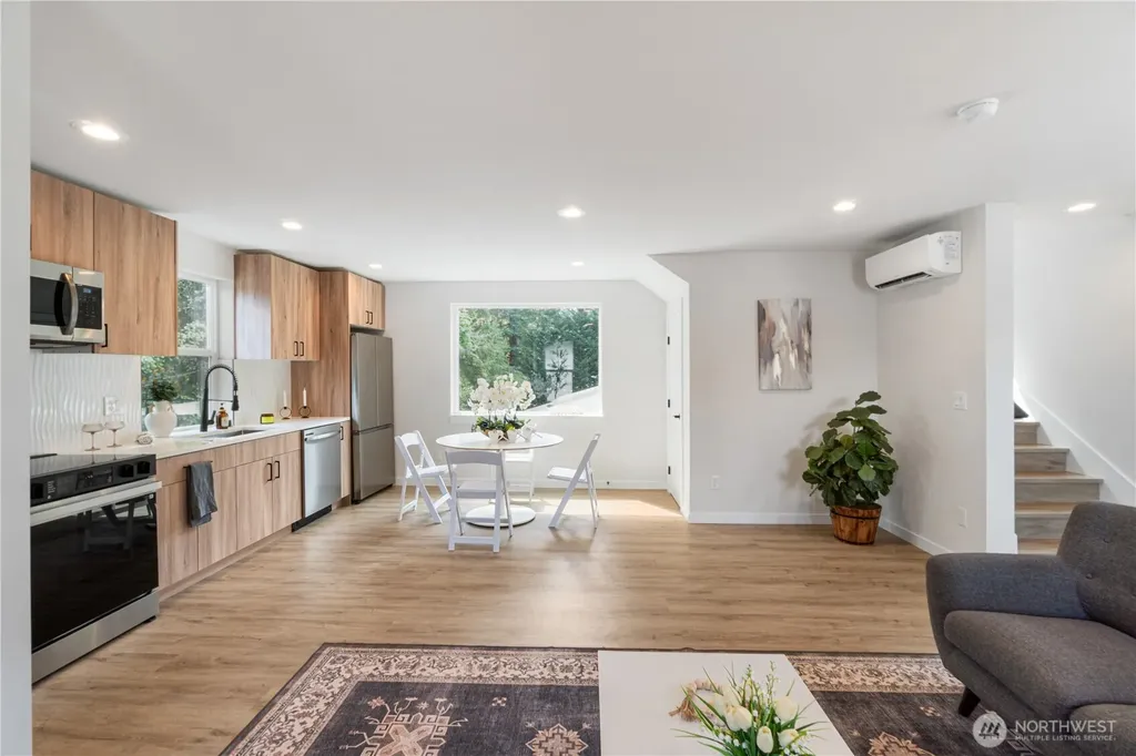 12531 25th Avenue NE Seattle WA 98125