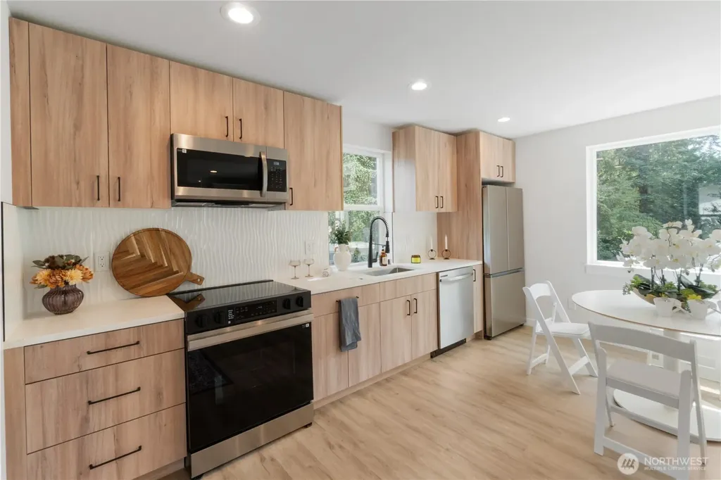 12531 25th Avenue NE Seattle WA 98125