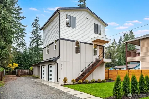 12531 25th Avenue NE Seattle WA 98125
