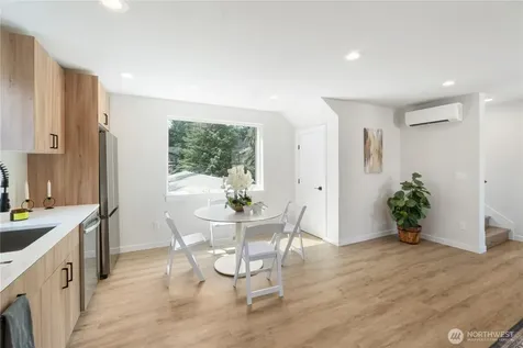 12531 25th Avenue NE Seattle WA 98125