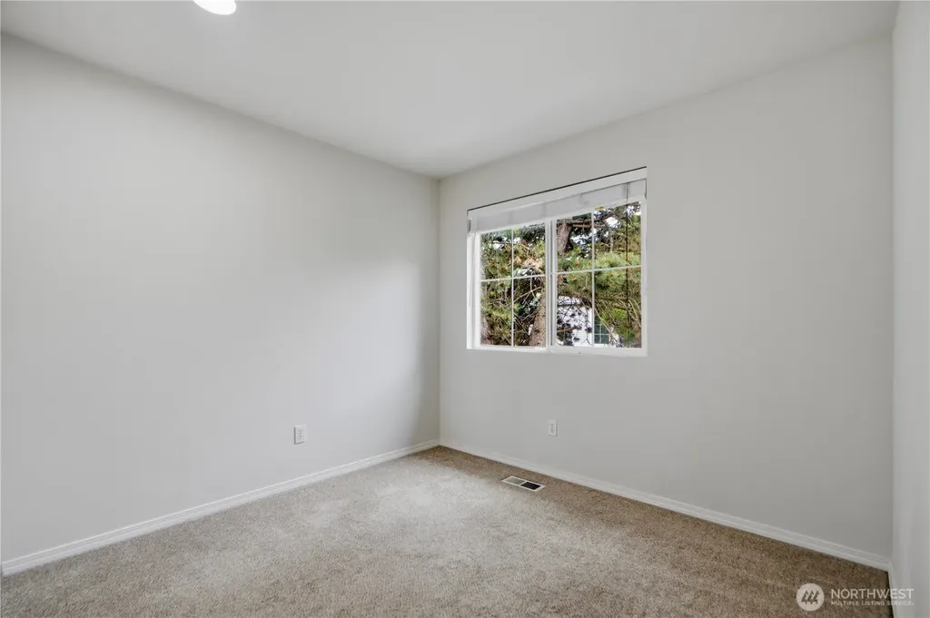 23302 57th Avenue S Kent WA 98032