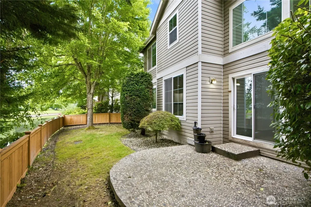 23302 57th Avenue S Kent WA 98032