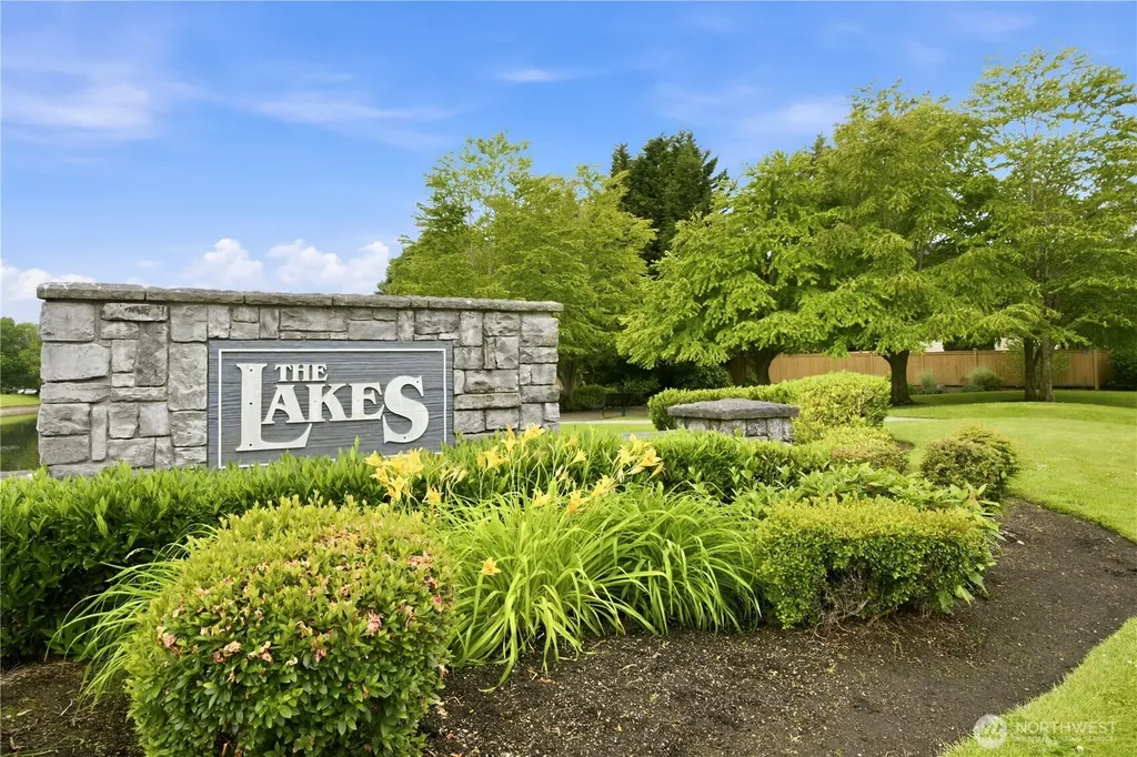 23302 57th Avenue S Kent WA 98032