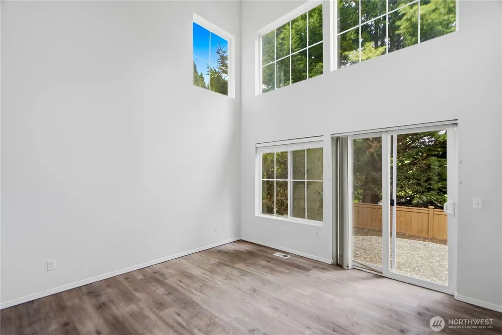 23302 57th Avenue S Kent WA 98032