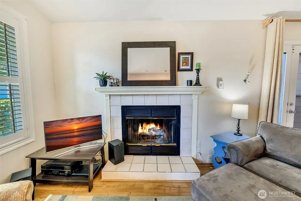 406 Oregon Avenue N Long Beach WA 98631