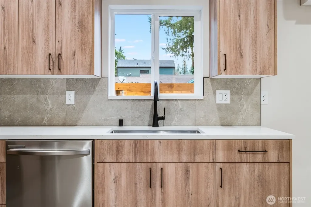 12531 25th Avenue NE Seattle WA 98125