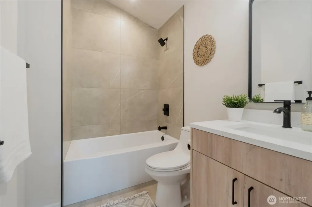 12531 25th Avenue NE Seattle WA 98125