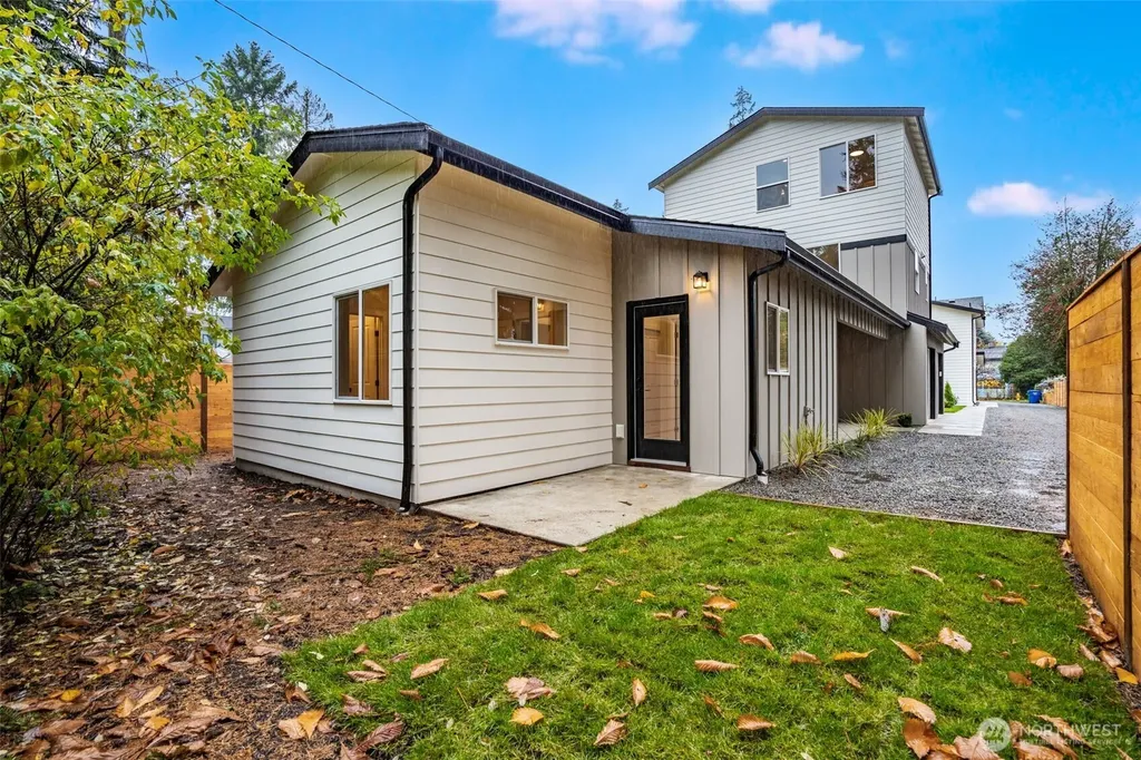 12531 25th Avenue NE Seattle WA 98125
