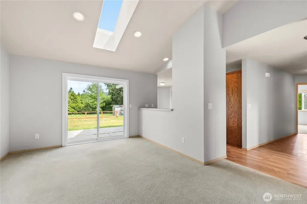 52 Morgan Drive Cathlamet WA 98612