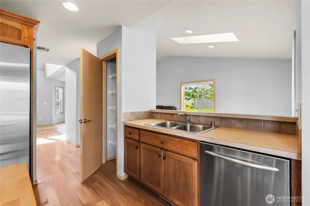 52 Morgan Drive Cathlamet WA 98612