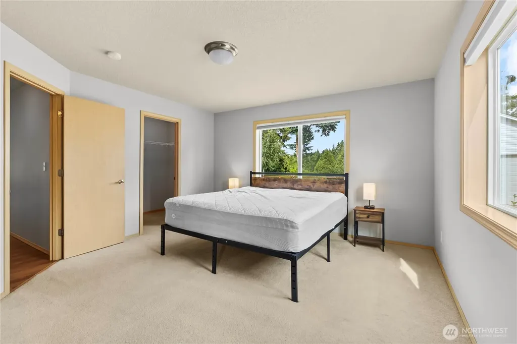 52 Morgan Drive Cathlamet WA 98612
