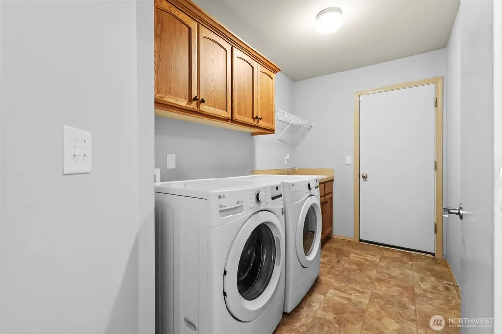 52 Morgan Drive Cathlamet WA 98612
