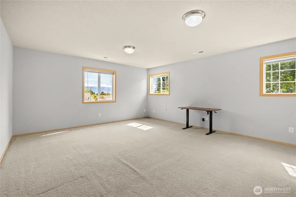 52 Morgan Drive Cathlamet WA 98612