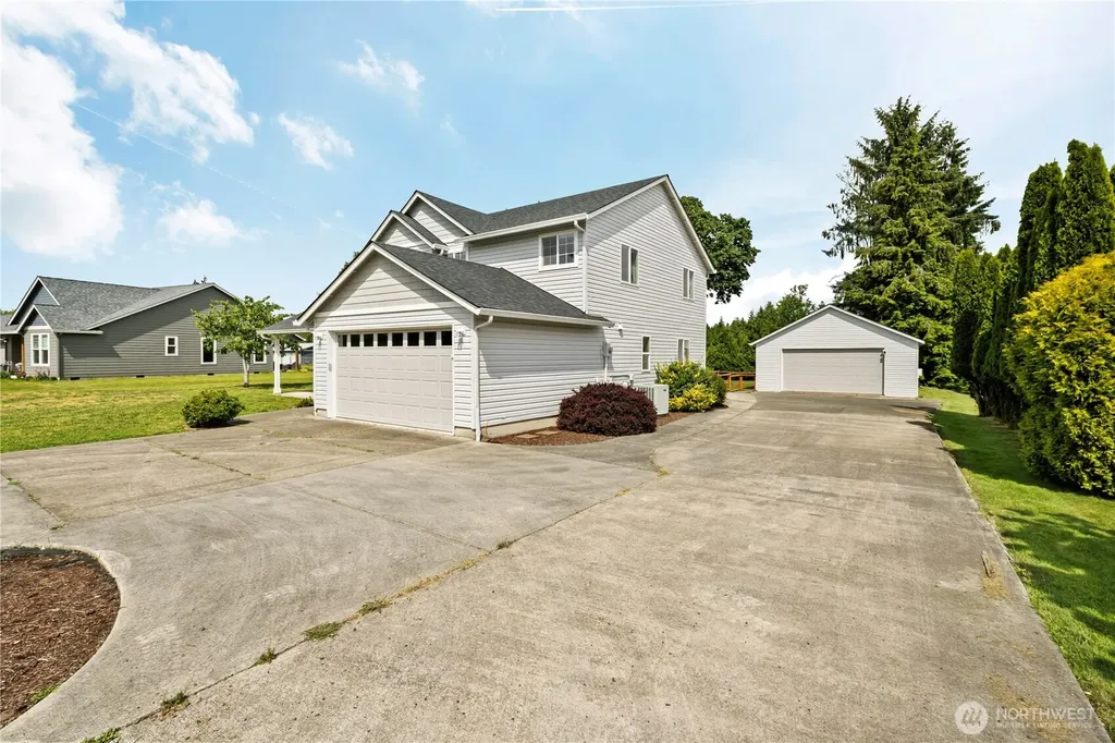 52 Morgan Drive Cathlamet WA 98612