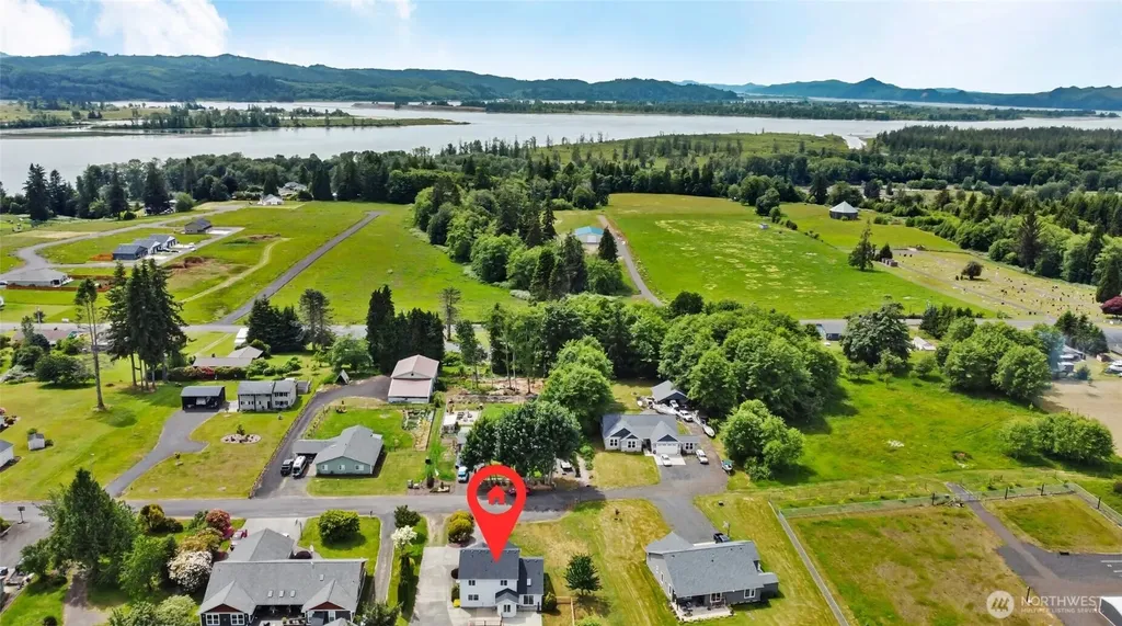 52 Morgan Drive Cathlamet WA 98612