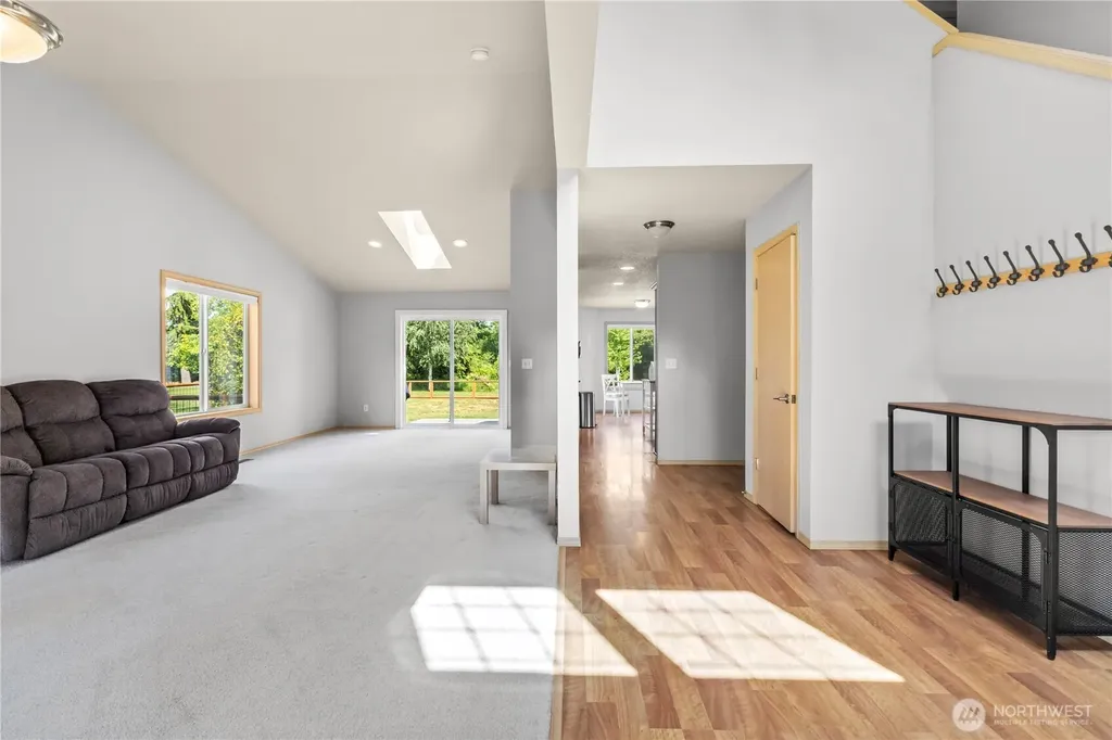 52 Morgan Drive Cathlamet WA 98612