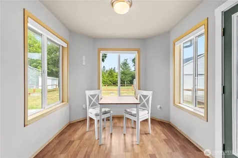 52 Morgan Drive Cathlamet WA 98612
