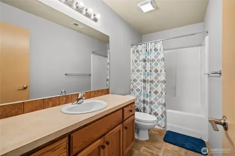 52 Morgan Drive Cathlamet WA 98612