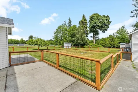52 Morgan Drive Cathlamet WA 98612