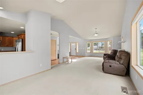 52 Morgan Drive Cathlamet WA 98612