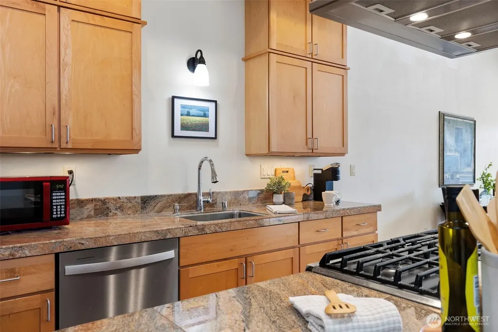 383 Romance Hill Road Belfair WA 98528