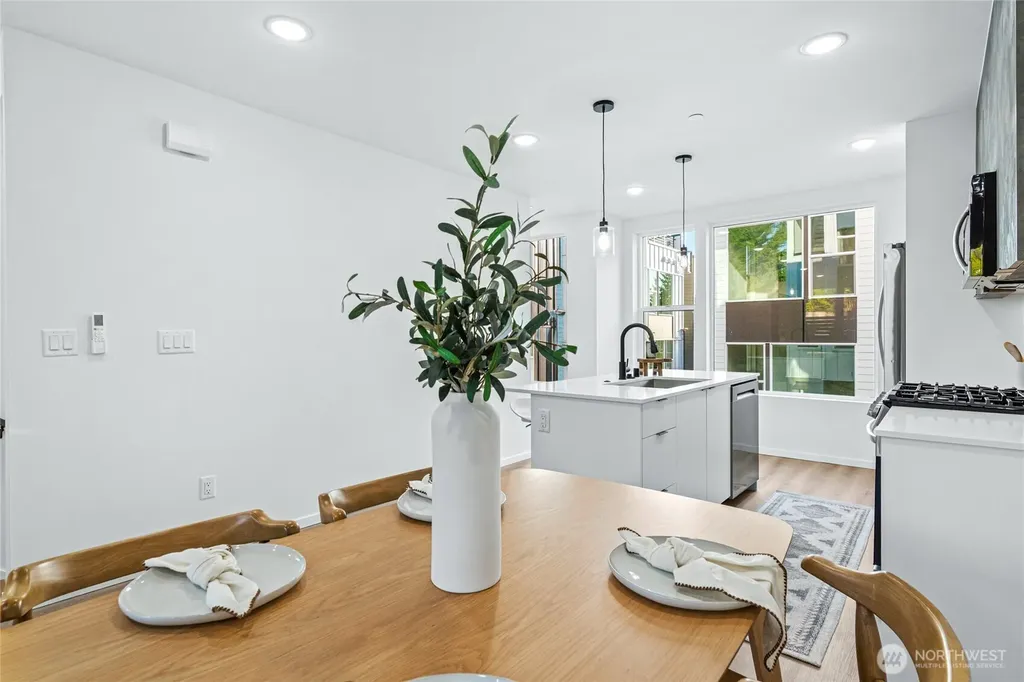 12512 35th Avenue NE Seattle WA 98125