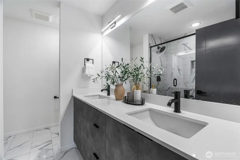 12512 35th Avenue NE Seattle WA 98125